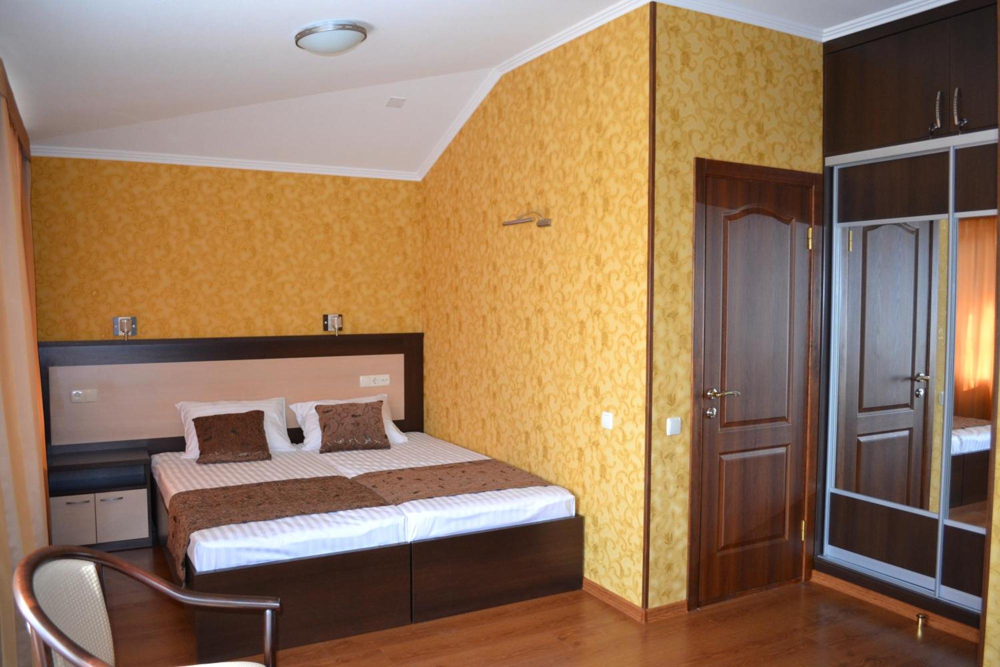 Отель Paloma House Харьков Экстерьер фото